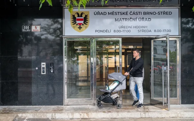 Potřebné náležitosti vyřeší Brňané i o víkendu. Miniúřad mění otevírací dobu