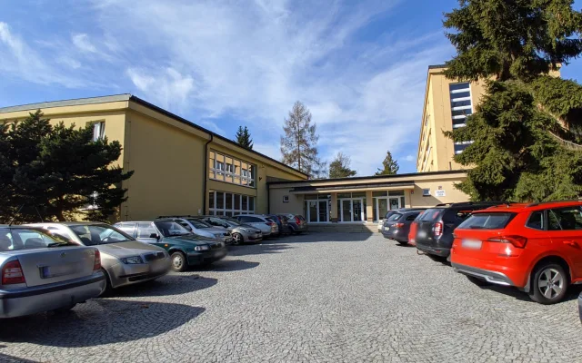 Bezpečněji do školy: Jablonec chystá zklidnění dopravy na Žižkově Vrchu