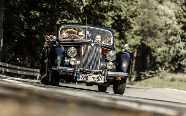 Klenoty motorismu ve Šternberku: město i trať ovládne Ecce Homo Historic