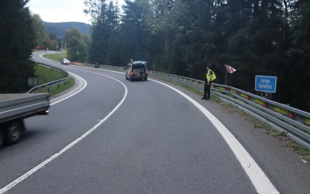 Další vážná nehoda motorkáře v Beskydech. Do nemocnice letěl vrtulníkem