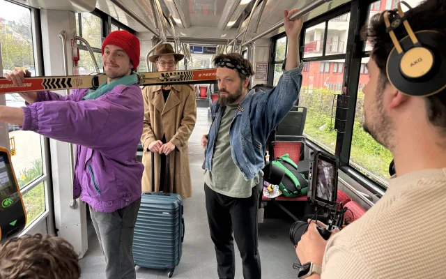 Šalinové neřesti. Brněnští divadelníci ztvárnili nevhodné chování v MHD