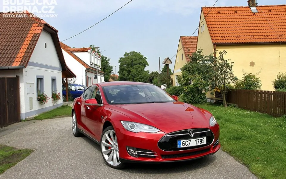 Tesla S Performance