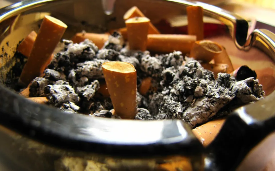1000x1000-1433332225-ashtray-169399-1280