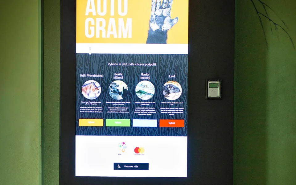 Unikátní kiosek v Zoo Praha.