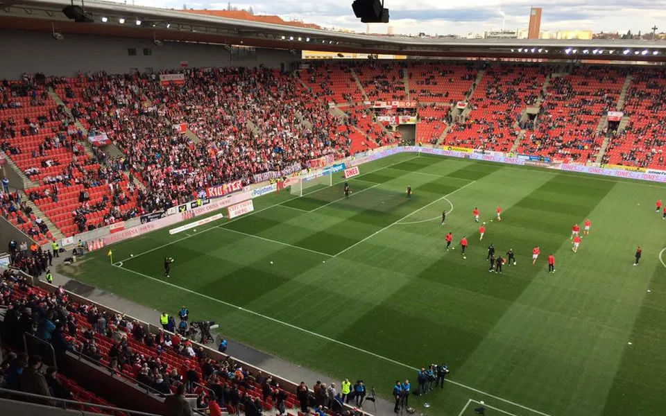 Stadion Eden.