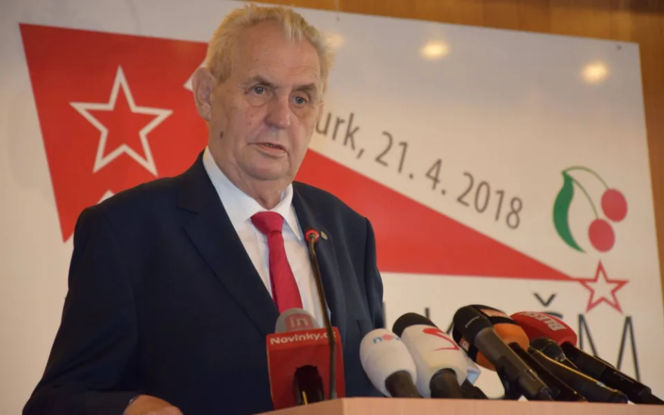 Zeman označil na sjezdu KSČM Vítězný únor za prohraný únor.