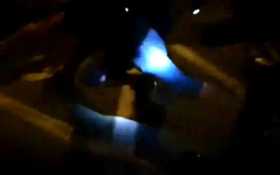 Policista v Brně bez varování sundal mladíka taserem.