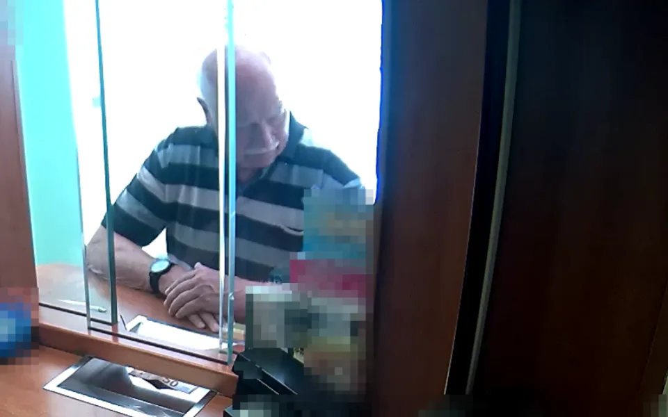 Policie hledá muže, který dostal špatně vyplacenou částku v jihlavské směnárně.