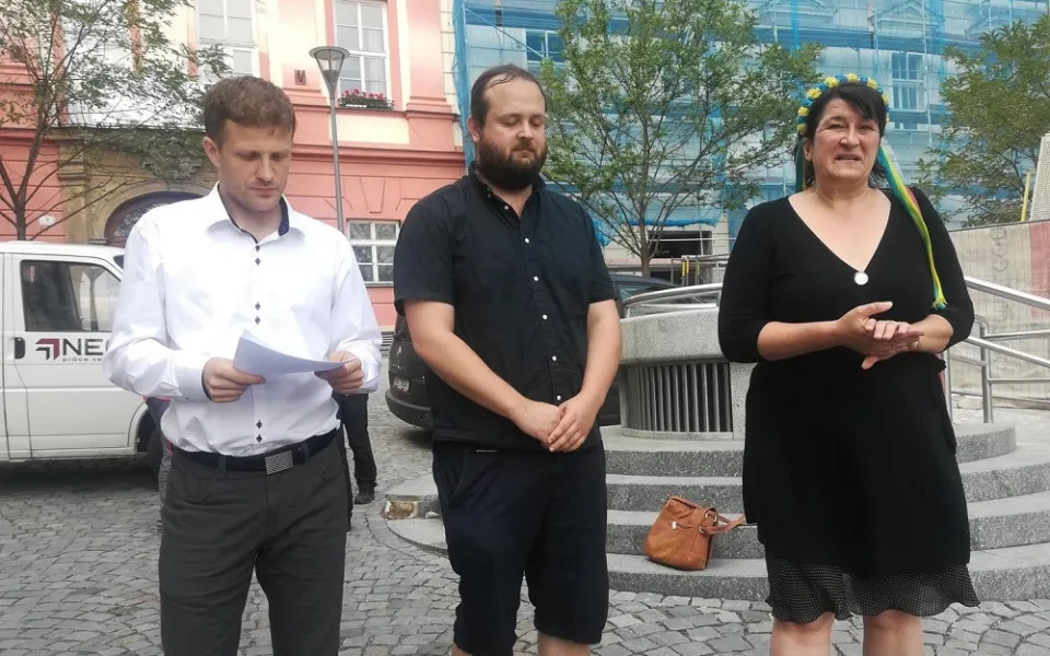 Zleva Matěj Hollan, Martin freund, Bára Antonová.