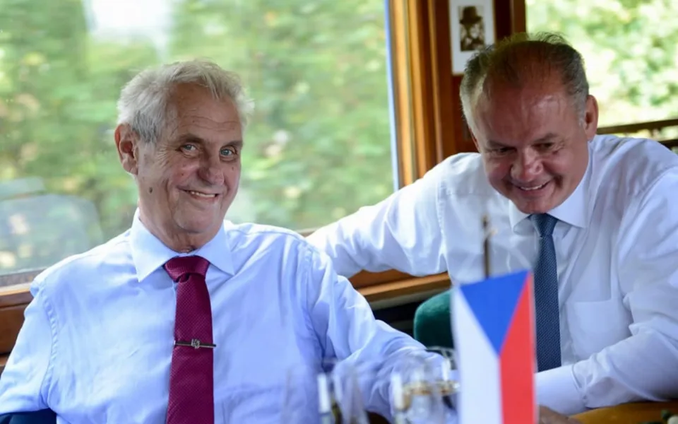 Zeman s Kiskou vyrazili z Hodonína parním vlakem do Topoľčianek.