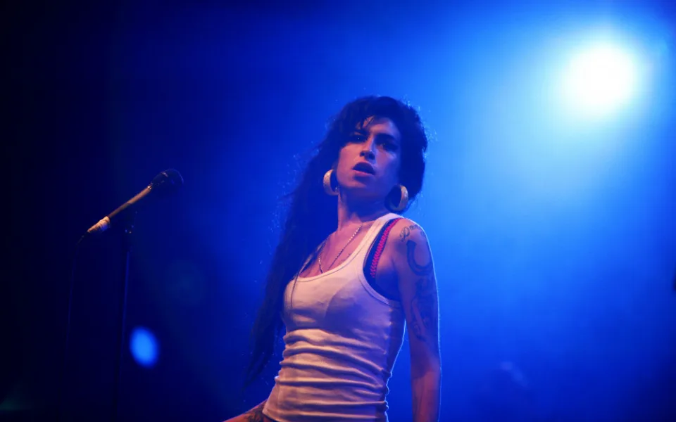 Amy Winehouse.