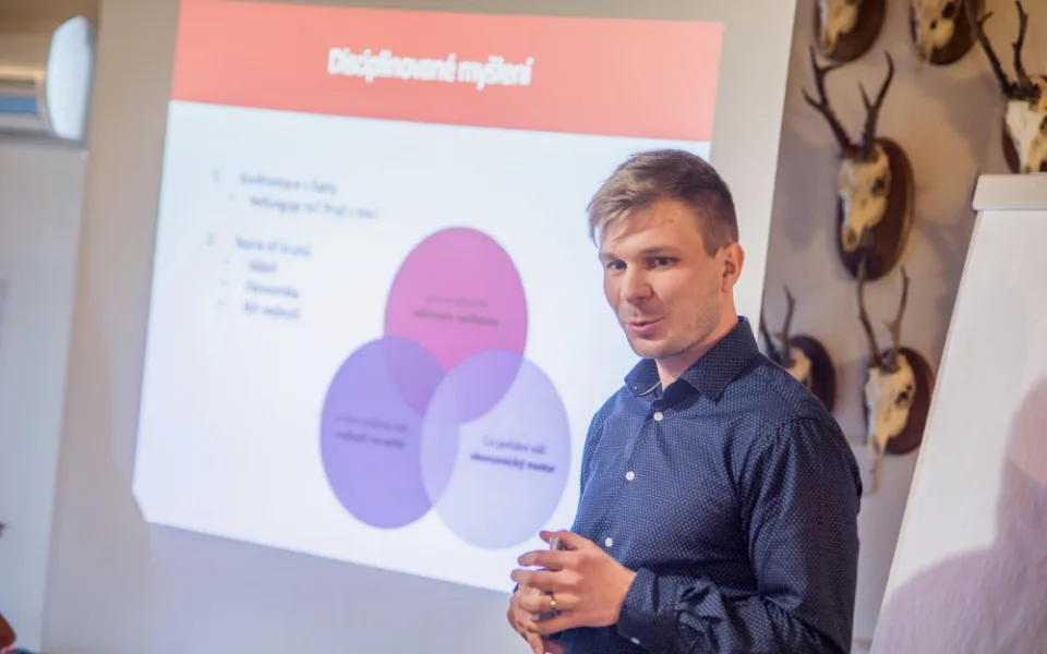 Česko - bavorský projekt má motivovat studenty k podnikání. Svým příběhem přispěl i zakladatel Drbny.