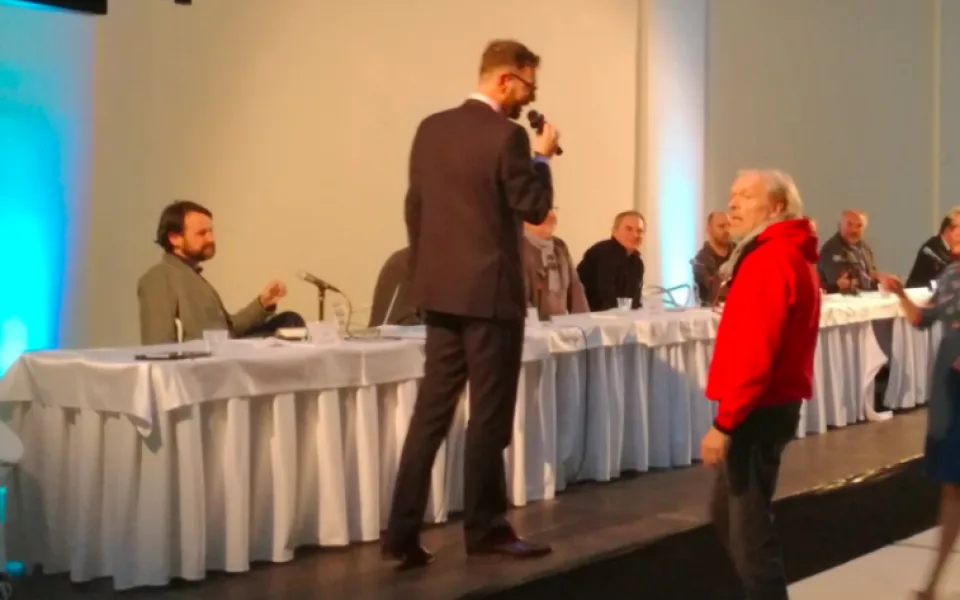 Ve Veletržním paláci se konala debata o SEFO. Řediteli Muzea umění bylo na konci debaty zabráněno vystoupit.