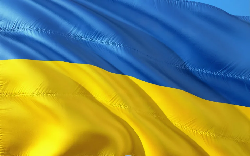 V ukrajinských prezidentských volbách drtivě zvítězil Zelenskyj