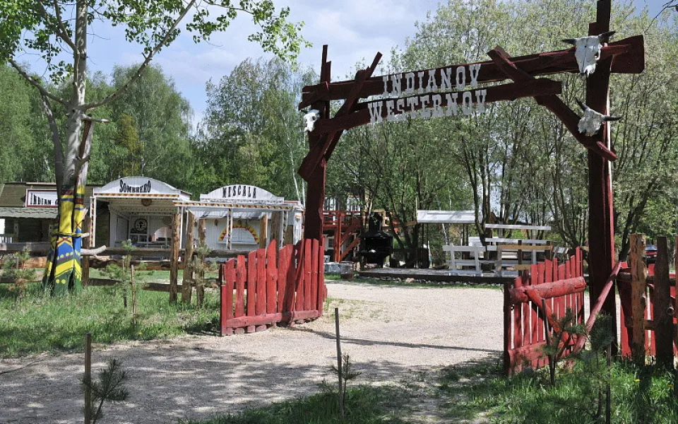 Westernové městečko v Hrádku zaniklo, parkují tam karavany.