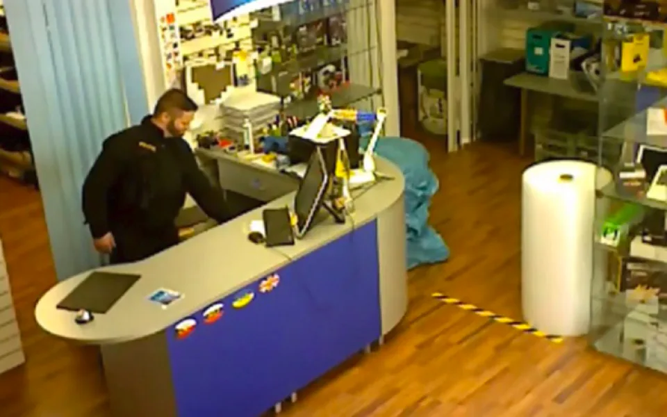 Falešný policista.