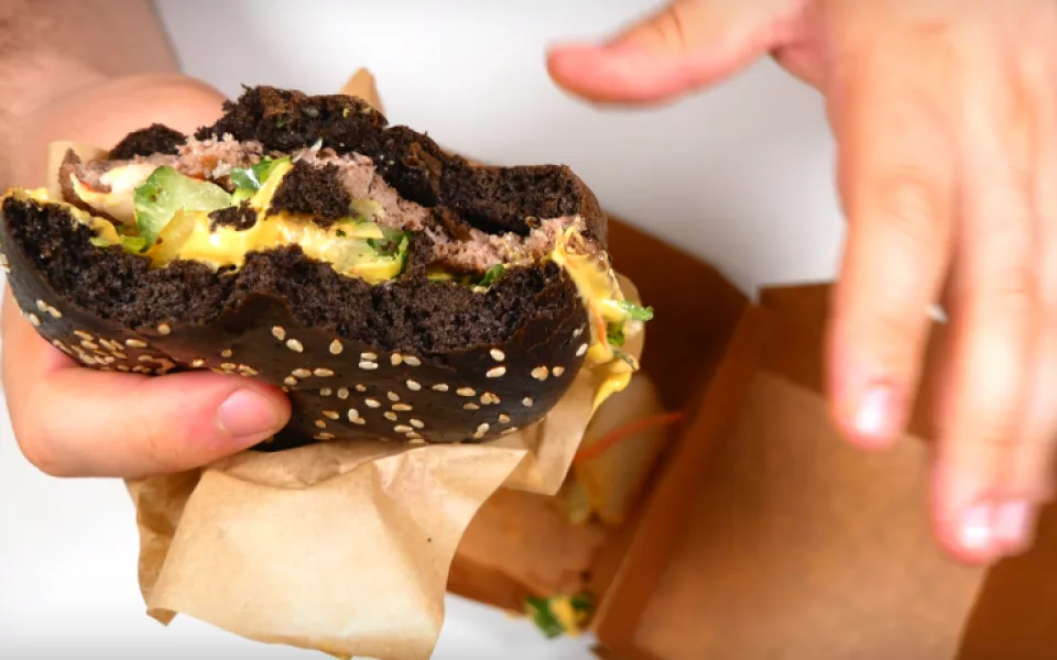 Snímek z recenze fastfoodu