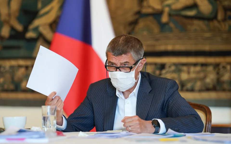 Vláda uspíšila harmonogram otevírání obchodů. Poslední vlna je naplánována na konec května