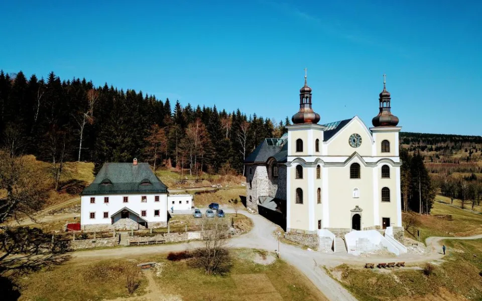 Barokní kostel v Neratově v Orlických horách získal cenu Patria Nostra.