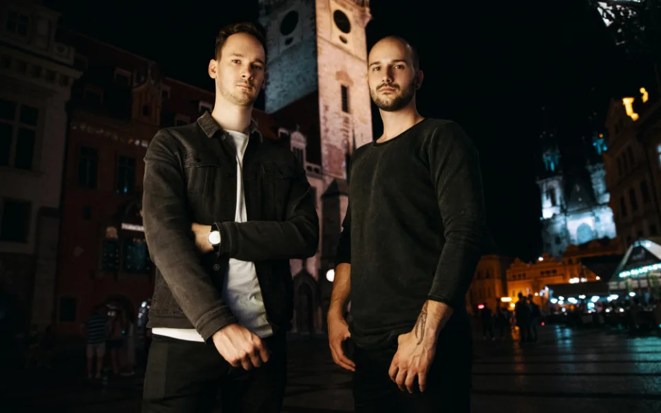 Zleva Martin Klesnil, Patrik Fiala_3