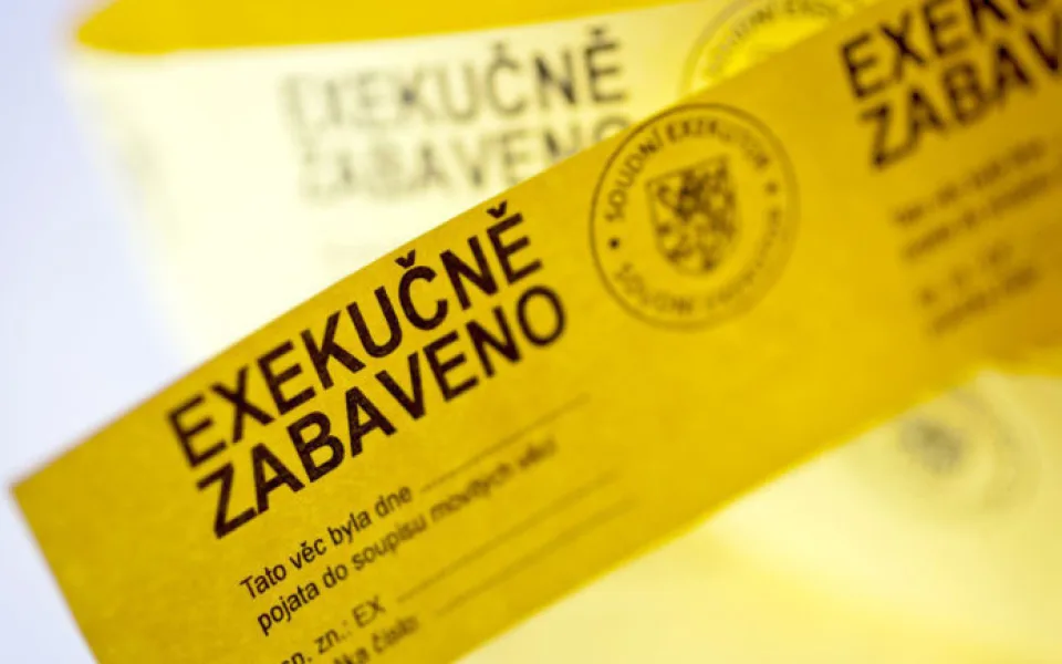 Zavedení účtu pro dlužníky v exekuci zřejmě čeká odklad