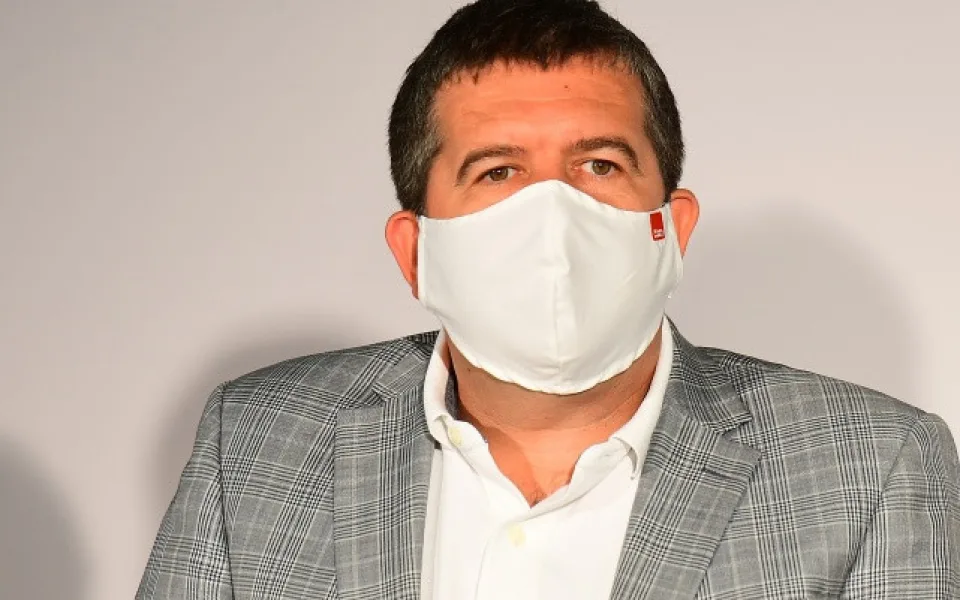 Už toho bylo moc, uvedl Jan Hamáček, který dnes zkolaboval. Odpoledne se nezúčastní jednání ve Sněmovně