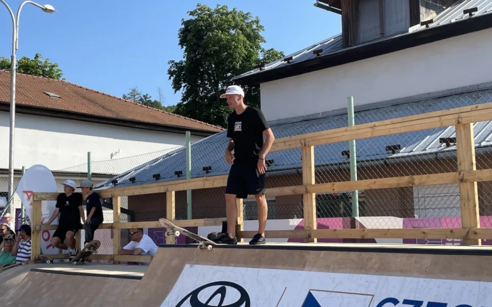 Ve škole jsem skrýval, že jezdím na skejtu, říká nejlepší český skateboardista Maxim Habanec.
