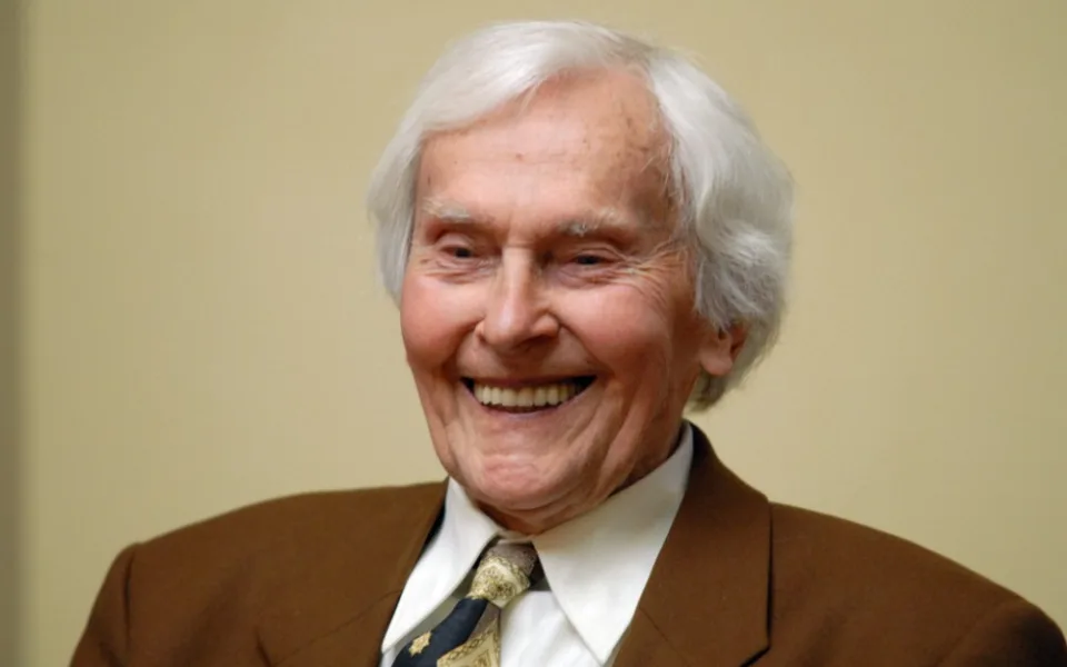 Zemřel cestovatel Miroslav Zikmund, bylo mu 102 let.