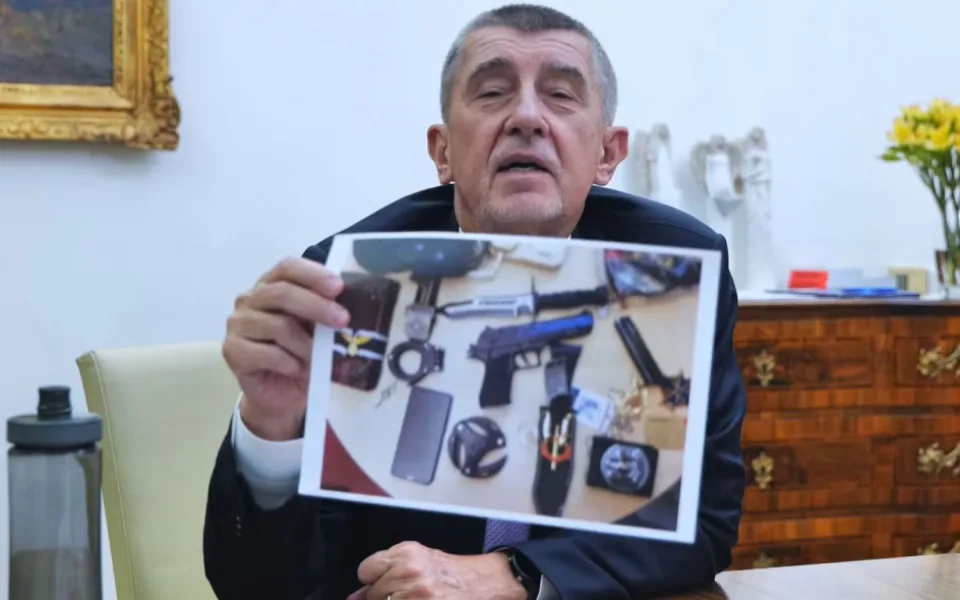 Incident na úřadu vlády se stal už před devíti dny. Útočník je nyní v Bohnicích