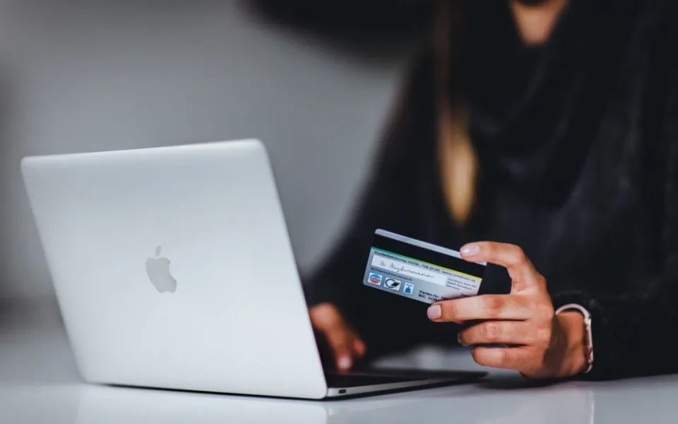 Překlopí se české prodejny do e-shopů