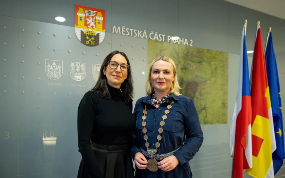Jana Černochová a Alexandra Udženija.