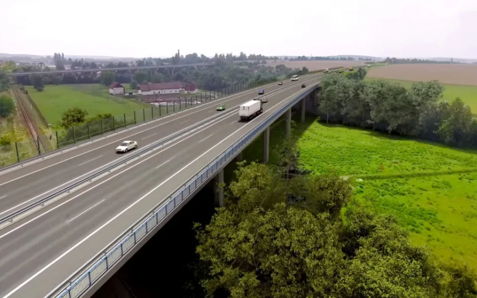 Trasa nové dálnice ze Sadové do Hořic má vydané nové stavební povolení. Stavět se začne v roce 2023.