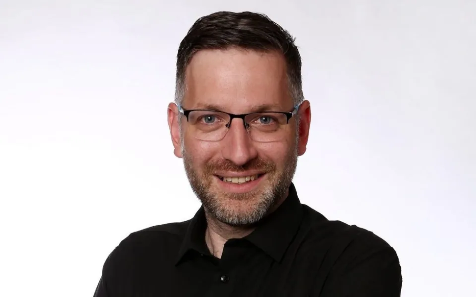 Padla devítičlenná Rada Plzeňského kraje na návrh opozičního ANO, novým hejtmanem je Pirát Rudolf Špoták