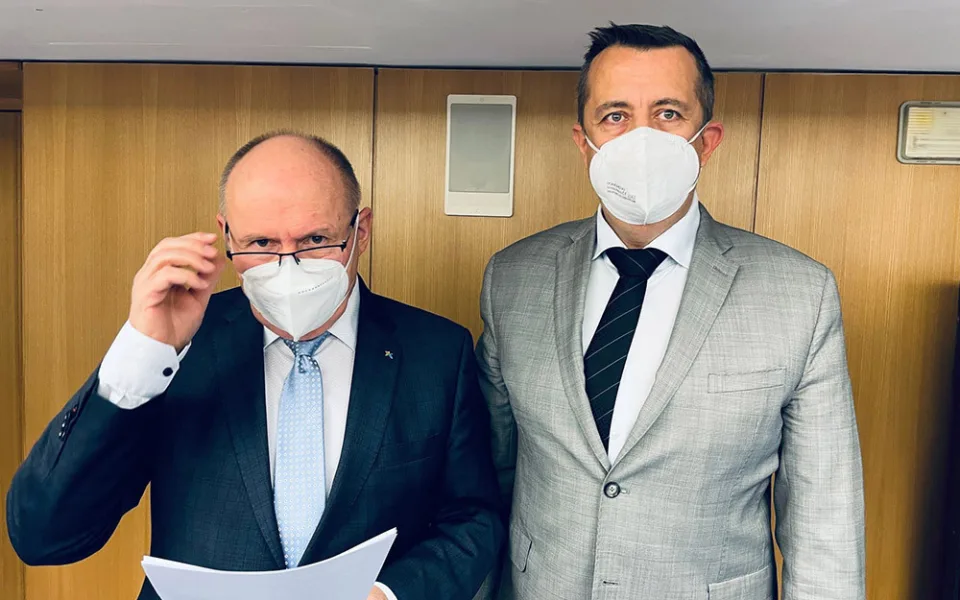 Poslanci za hnutí ANO Ladislav Okleštěk (vlevo) a Petr Vrána.