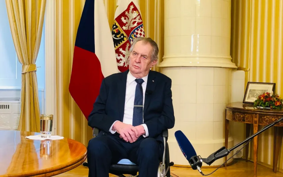 Rusko se dopouští zločinu proti míru. Prezident Miloš Zeman odsoudil útok na Ukrajinu.