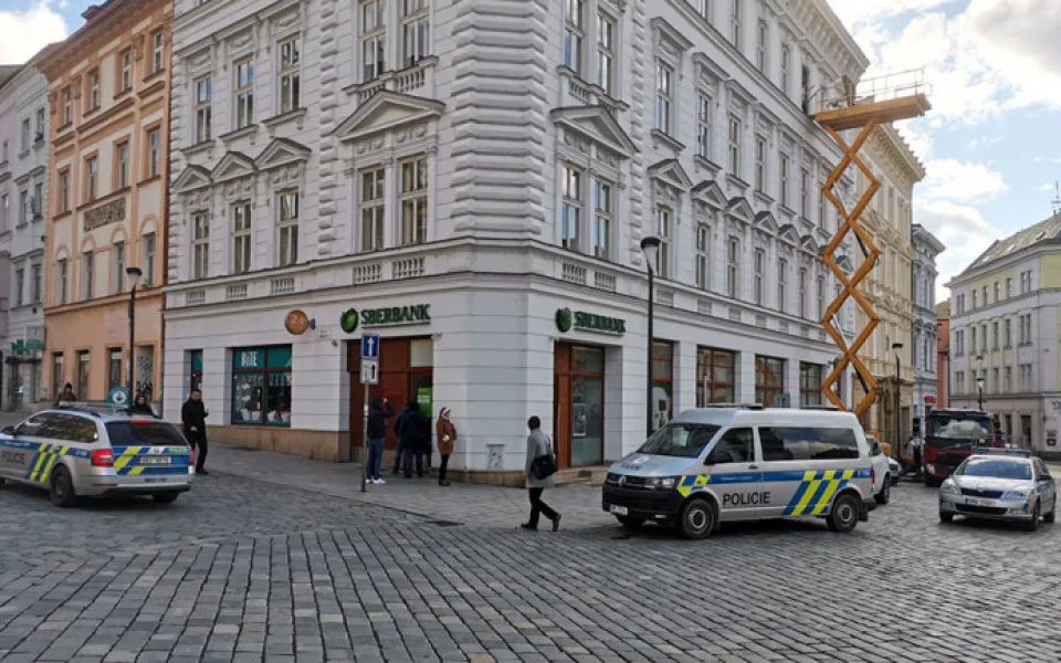size4-16461701682345-124-size3-16457973411601-124-sberbank