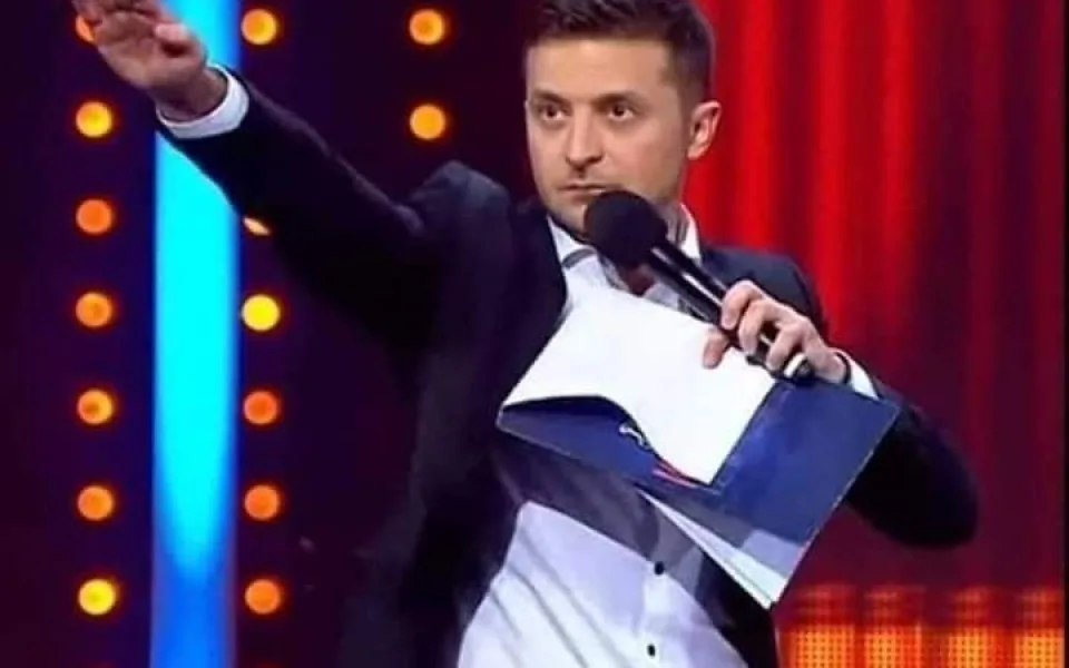 Hajlující Zelenskyj se šíří řetězovými maily. Jde o fake.