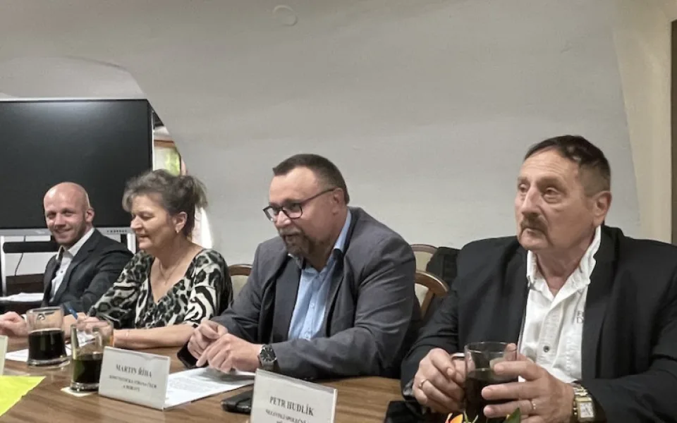 Zleva Petr Hudlík, Martin Říha, Jana Fialová a Zdeněk Pernica.
