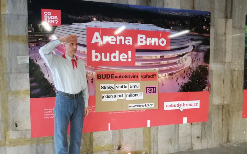 Budovatelské plány Brna připomínají minulý režim, střílí si z města aktivisté.