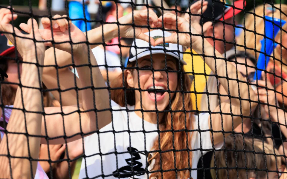 Na Hlubokou dorazili zpěvačka Shakira a Gérard Piqué. Přijeli podpořit syna na baseballový turnaj,