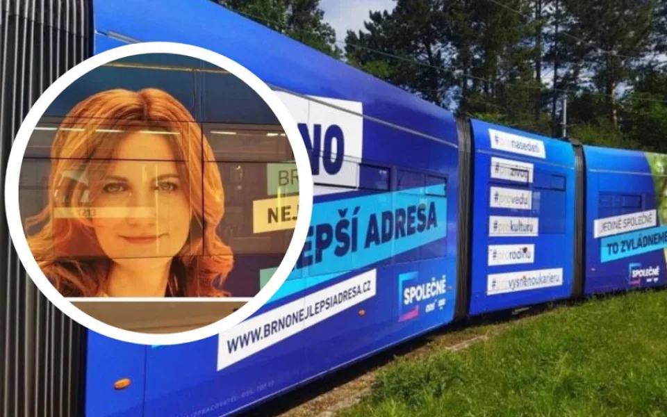 Kvůli kampani primátorky nemůžeme otevřít okna, stěžují si šalináři v Brně.