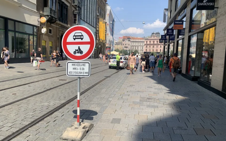 Brno zpřísnilo vjezd do centra. Z náměstí vyhnalo taxikáře a omezilo rezidenty