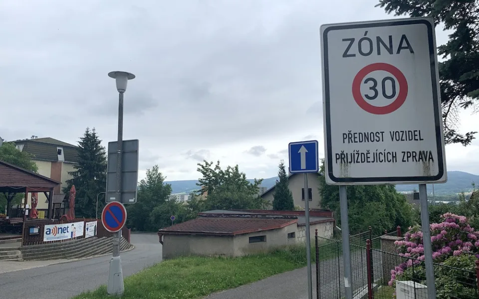 Lidem se nelíbí navržený systém jednosměrek u Hokejky. Petice má přes tři sta podpisů.