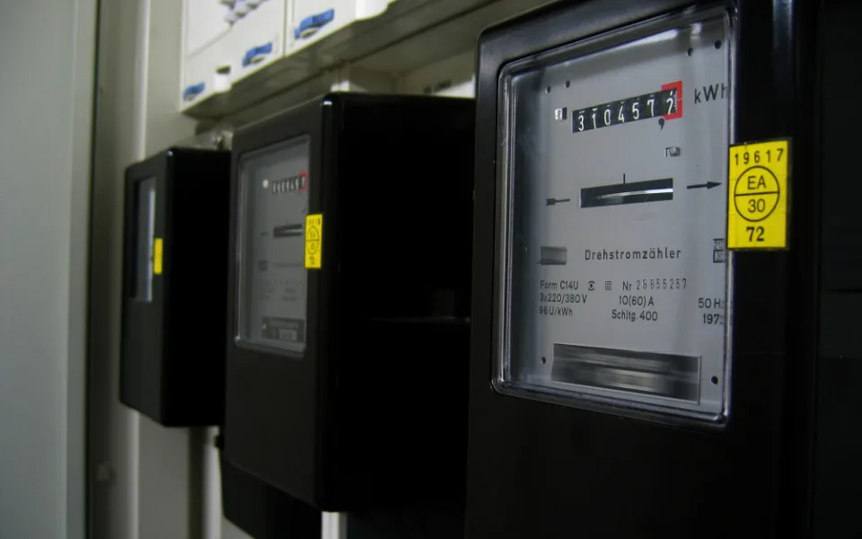 size4-16359302319906-139-size4-16345397104995-139-size4-15853123985906-241-smejdi-jsou-zpet-s-novou-rouskou-ziskavaji-napalen