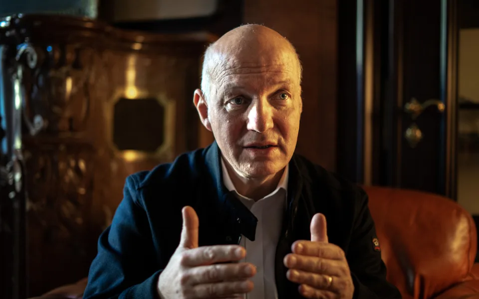 S vyrovnáním práv stejnopohlavních párů nemám problém, svazek bych nenazýval manželstvím, říká Fischer