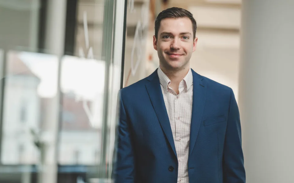 Ondřej Hájek: Podíl rodinných domů s fotovoltaikou v Česku nedosahuje ani 10 procent.