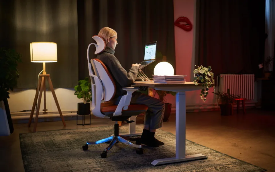Správné sezení a ergonomické židle: Klíč k pohodlí a efektivitě