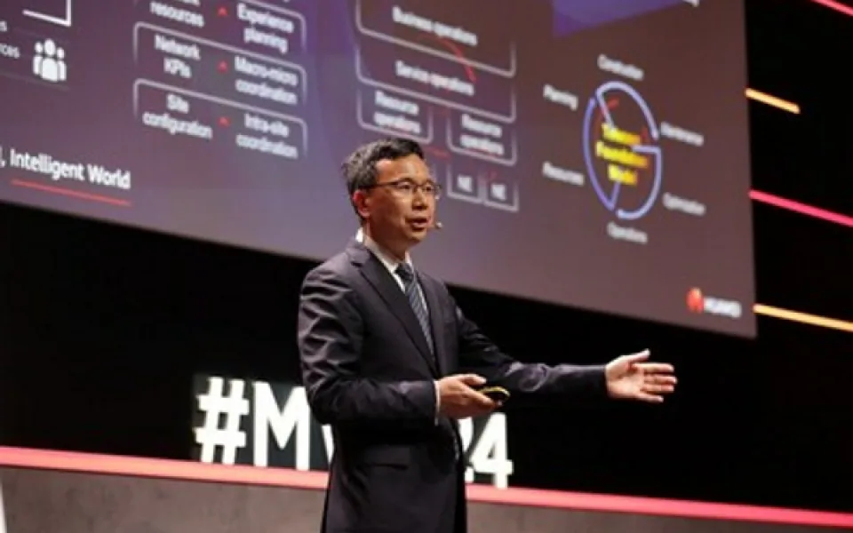 Yang Chaobin ze společnosti Huawei: Základní telekomunikační model urychluje inteligentní transformaci operátorů