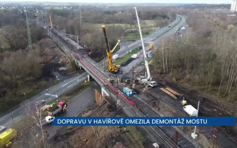 Dopravu v Havířově omezila demontáž železničního mostu, uzavírky budou trvat několik měsíců