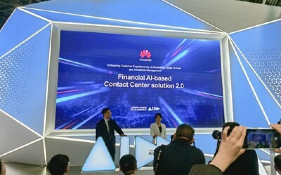 Huawei představuje řešení finančního kontaktního centra 2.0 s AI na podporu globálního finančního sektoru